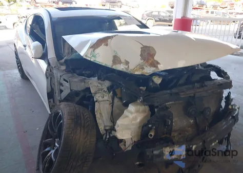 2013 Hyundai Genesis 2.0T Premium z USA, uszkodzony, nr VIN KMHHT6KD6DU112762